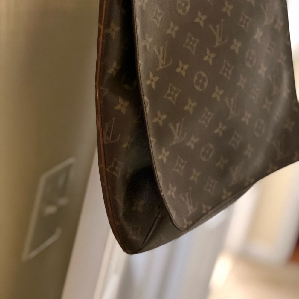 Louis Vuitton Authentic Shoulder Strap Bag